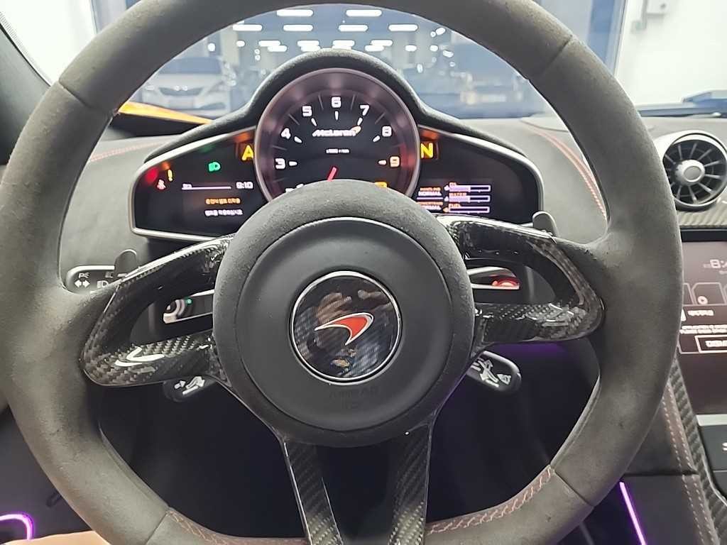 맥라렌 650S 3.8 스파이더 이미지 9