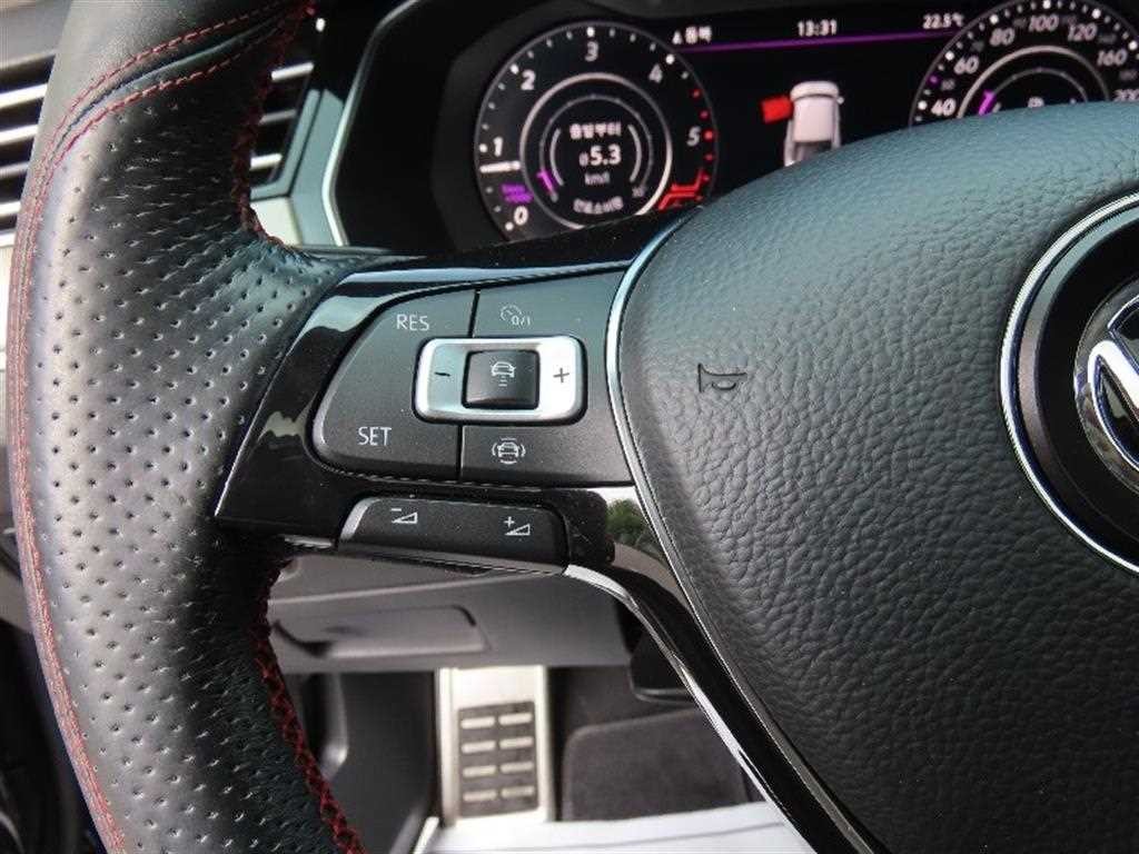 폭스바겐 아테온 2.0 TDI 엘레강스 프레스티지 이미지 11