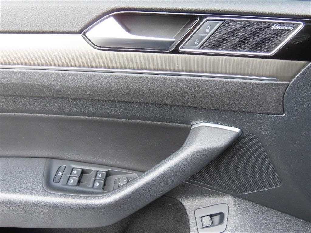 폭스바겐 아테온 2.0 TDI 엘레강스 프레스티지 이미지 12