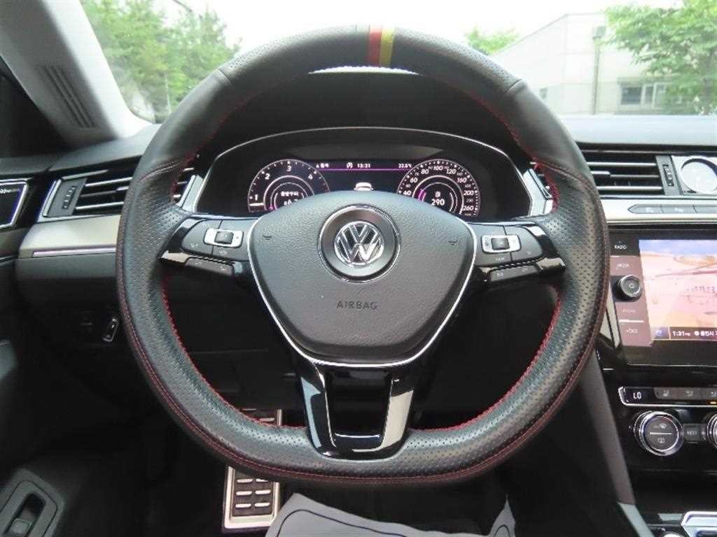 폭스바겐 아테온 2.0 TDI 엘레강스 프레스티지 이미지 16