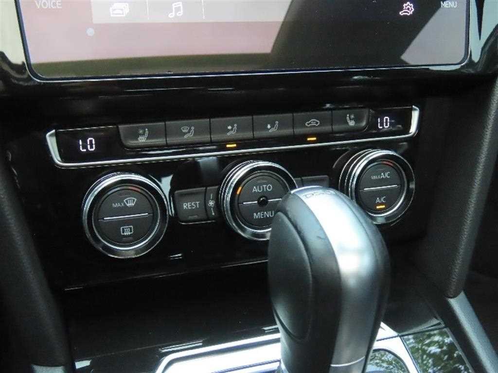 폭스바겐 아테온 2.0 TDI 엘레강스 프레스티지 이미지 7