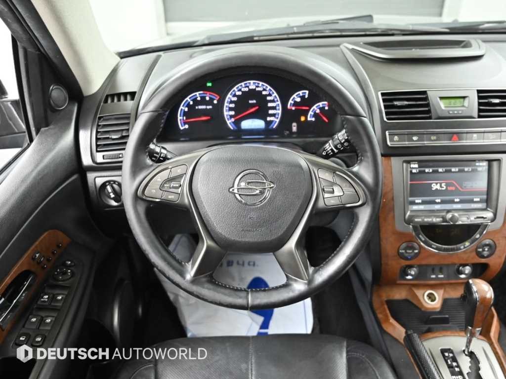 KG모빌리티(쌍용) 렉스턴 렉스턴W 2.2 4WD RX7 프레스티지 이미지 13