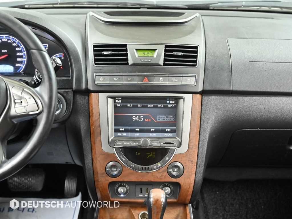 KG모빌리티(쌍용) 렉스턴 렉스턴W 2.2 4WD RX7 프레스티지 이미지 14