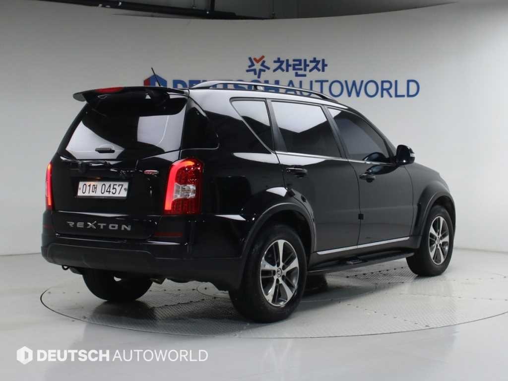 KG모빌리티(쌍용) 렉스턴 렉스턴W 2.2 4WD RX7 프레스티지 이미지 2