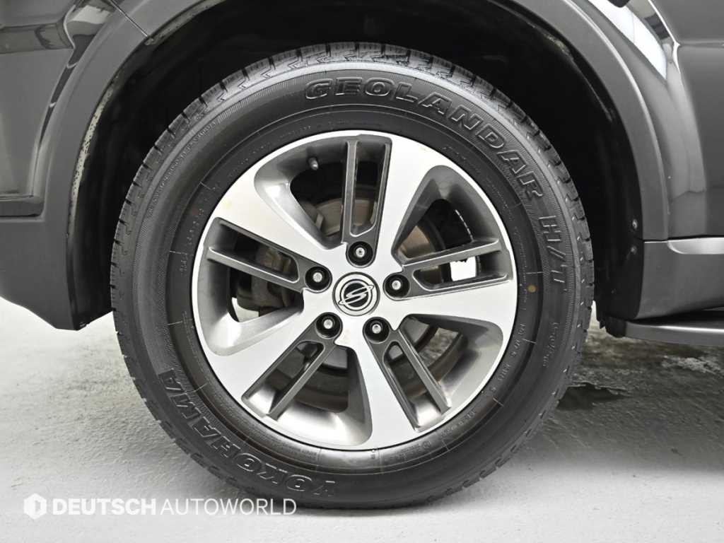 KG모빌리티(쌍용) 렉스턴 렉스턴W 2.2 4WD RX7 프레스티지 이미지 5