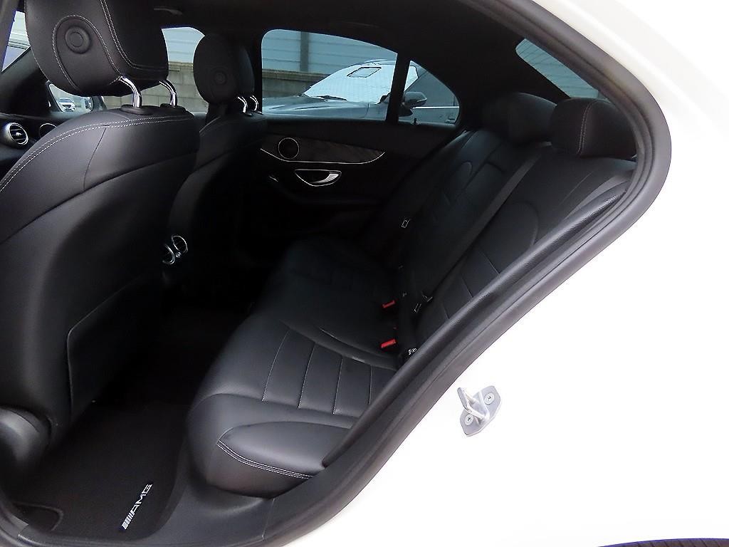 벤츠 C 클래스 C클래스 W205 C220 d 4MATIC AMG Line 이미지 6