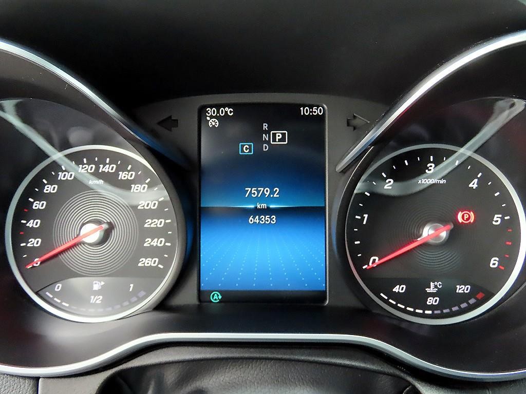 벤츠 C 클래스 C클래스 W205 C220 d 4MATIC AMG Line 이미지 9