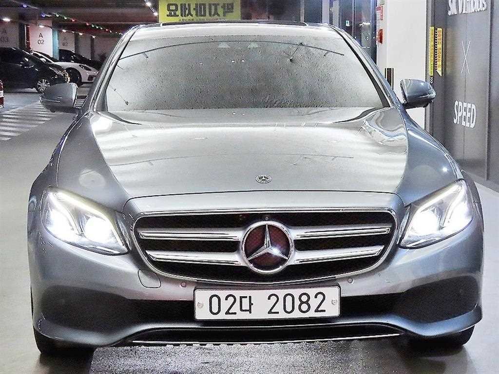 벤츠 E 클래스 E-클래스 W213 E300 4MATIC 아방가르드 이미지 2