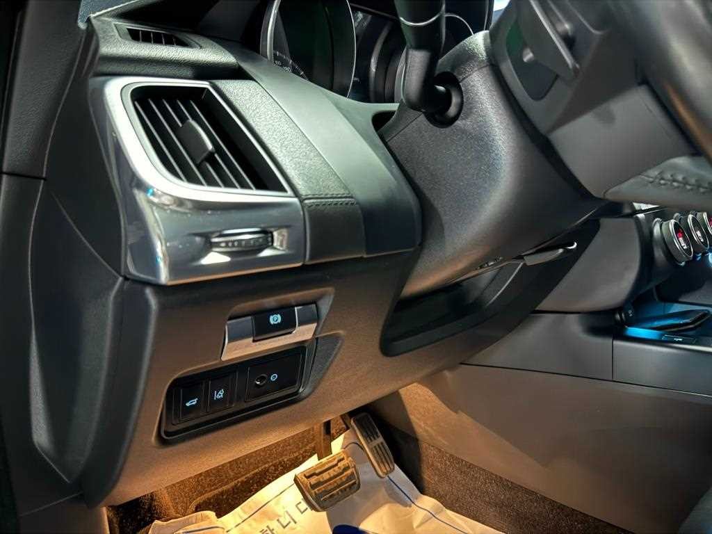 재규어 E-PACE P250 S 이미지 13