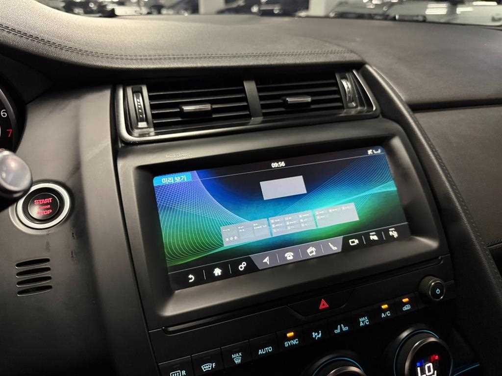 재규어 E-PACE P250 S 이미지 14