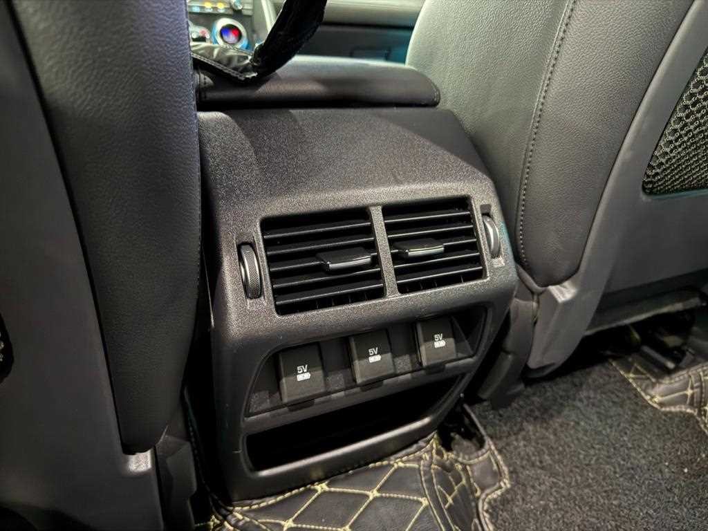 재규어 E-PACE P250 S 이미지 18