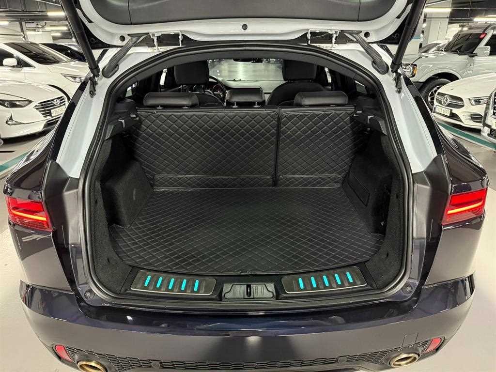 재규어 E-PACE P250 S 이미지 19