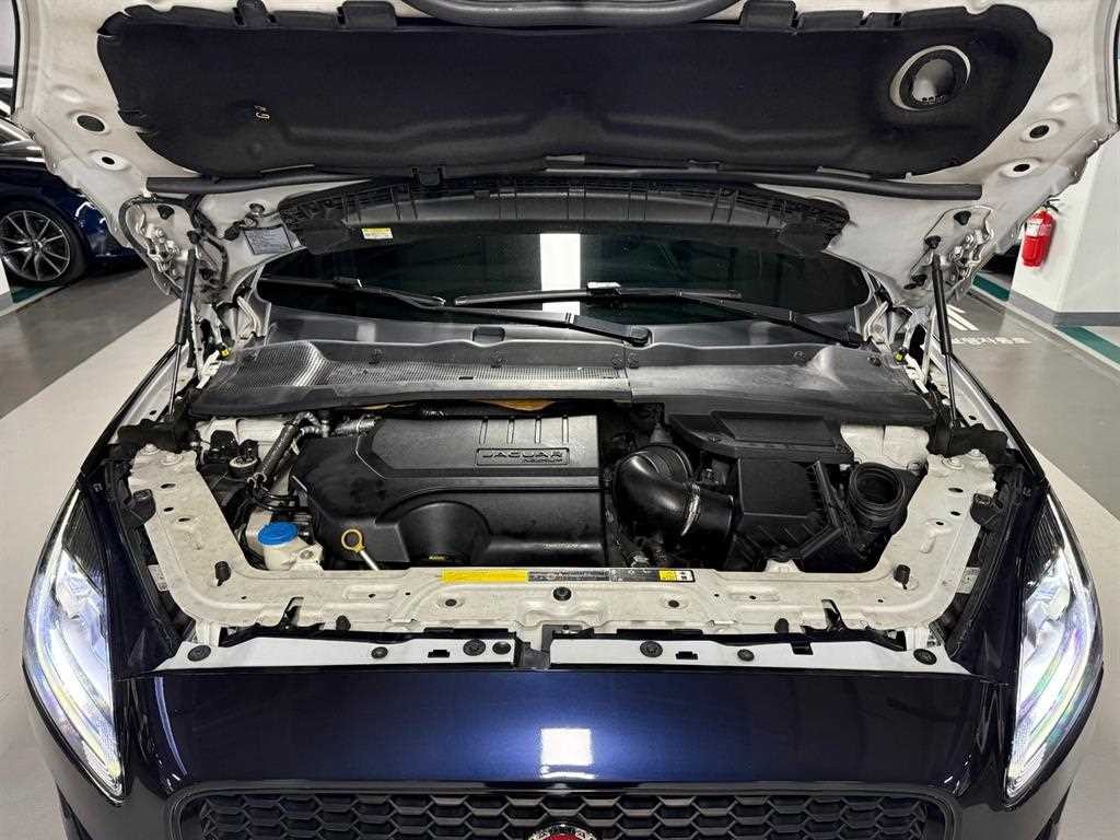 재규어 E-PACE P250 S 이미지 6