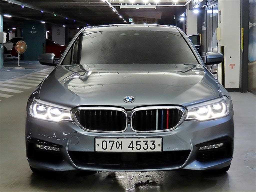 BMW 5시리즈 5시리즈 (G30) 530i xDrive M 스포츠 플러스 이미지 2