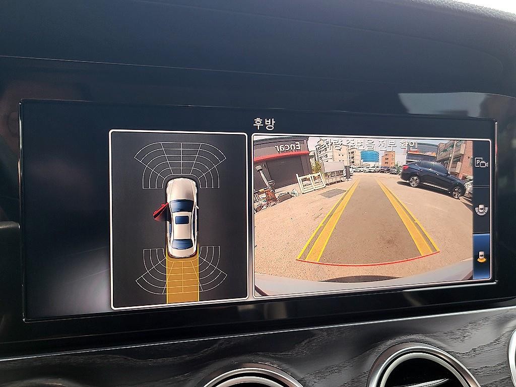 벤츠 E 클래스 E-클래스 W213 E220d 아방가르드 이미지 16