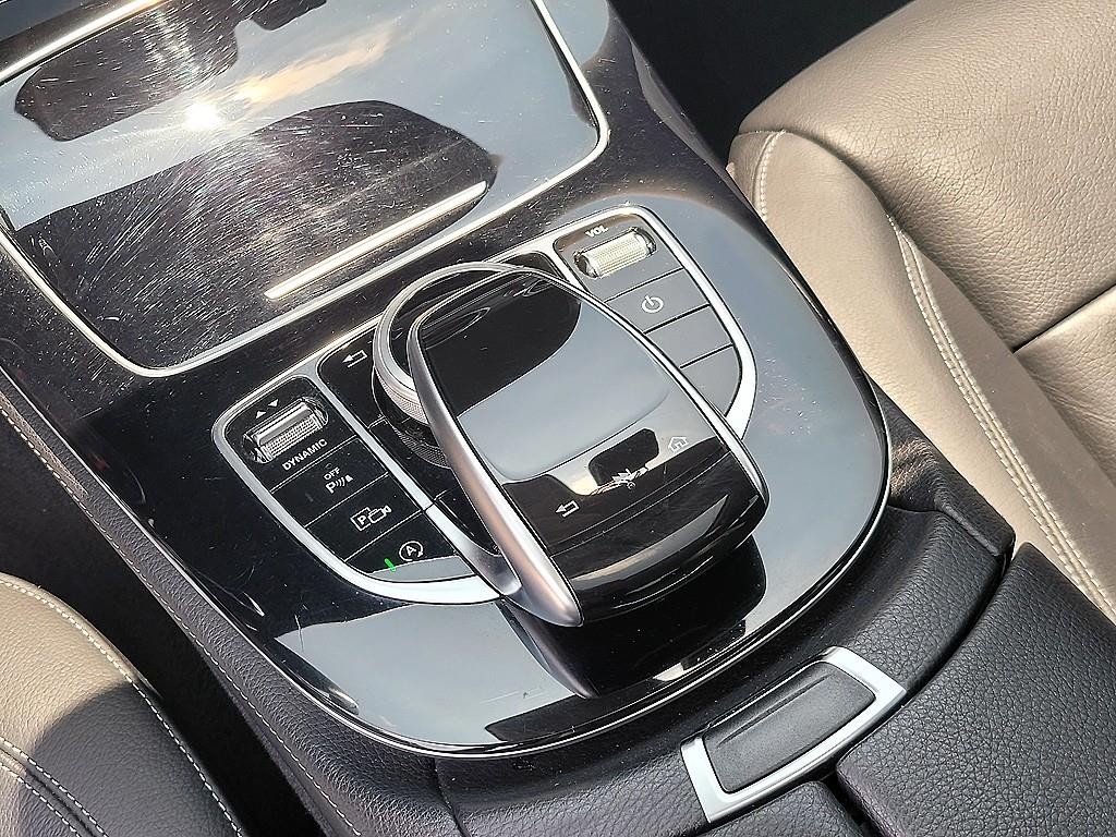 벤츠 E 클래스 E-클래스 W213 E220d 아방가르드 이미지 17