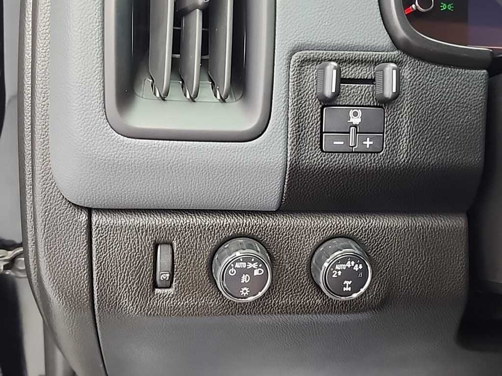 쉐보레 콜로라도 리얼 뉴 콜로라도 3.6 Z71-X 미드나잇 4WD 이미지 18