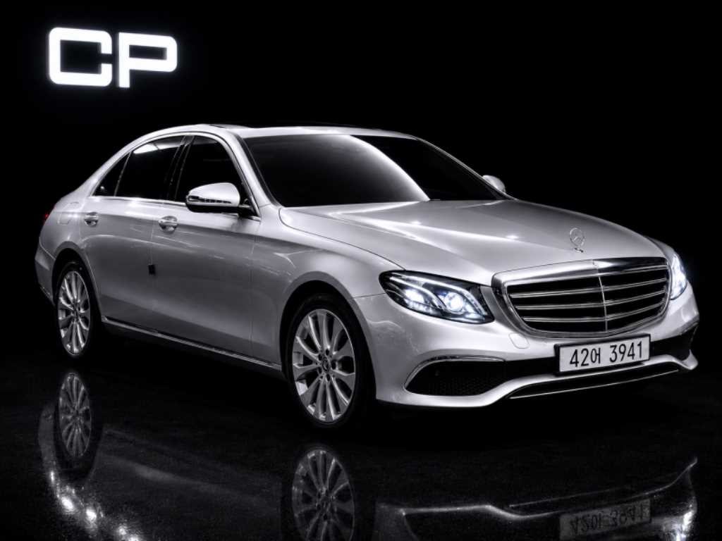 벤츠 E 클래스 E-클래스 W213 E220d 4MATIC 익스클루시브 이미지 1