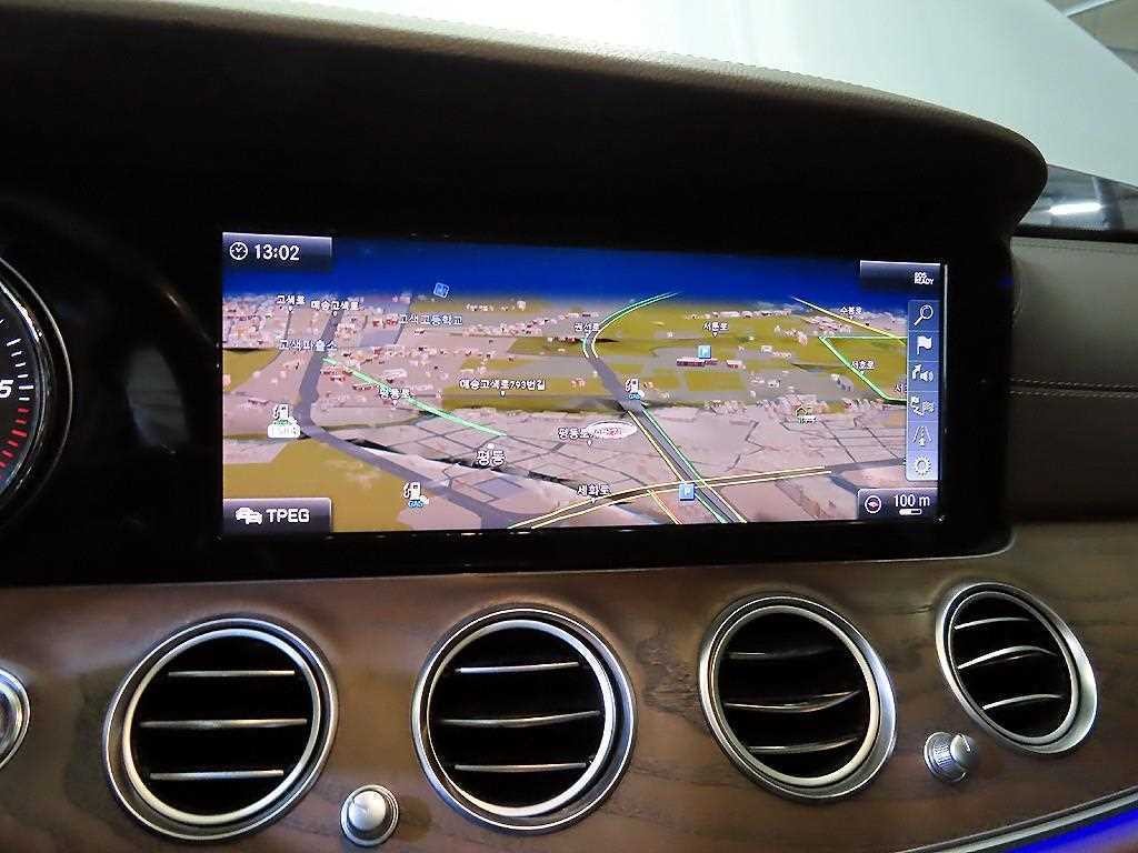 벤츠 E 클래스 E-클래스 W213 E220d 4MATIC 익스클루시브 이미지 12