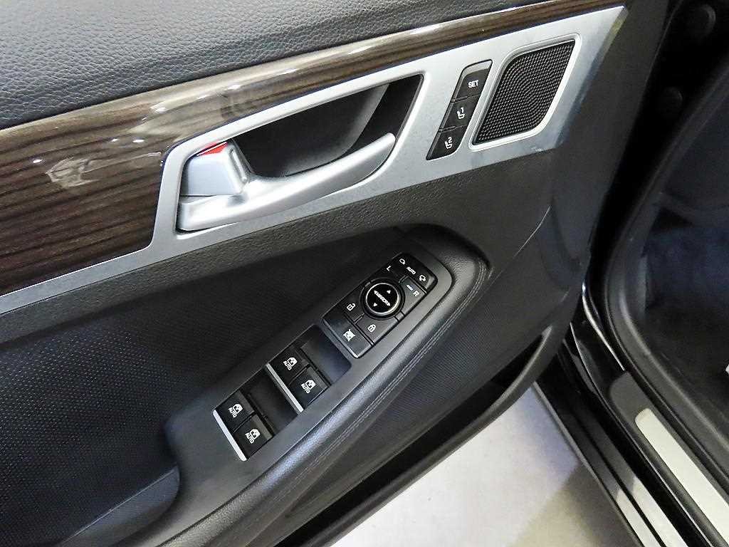 제네시스 G80 3.3 GDI AWD 럭셔리 이미지 13