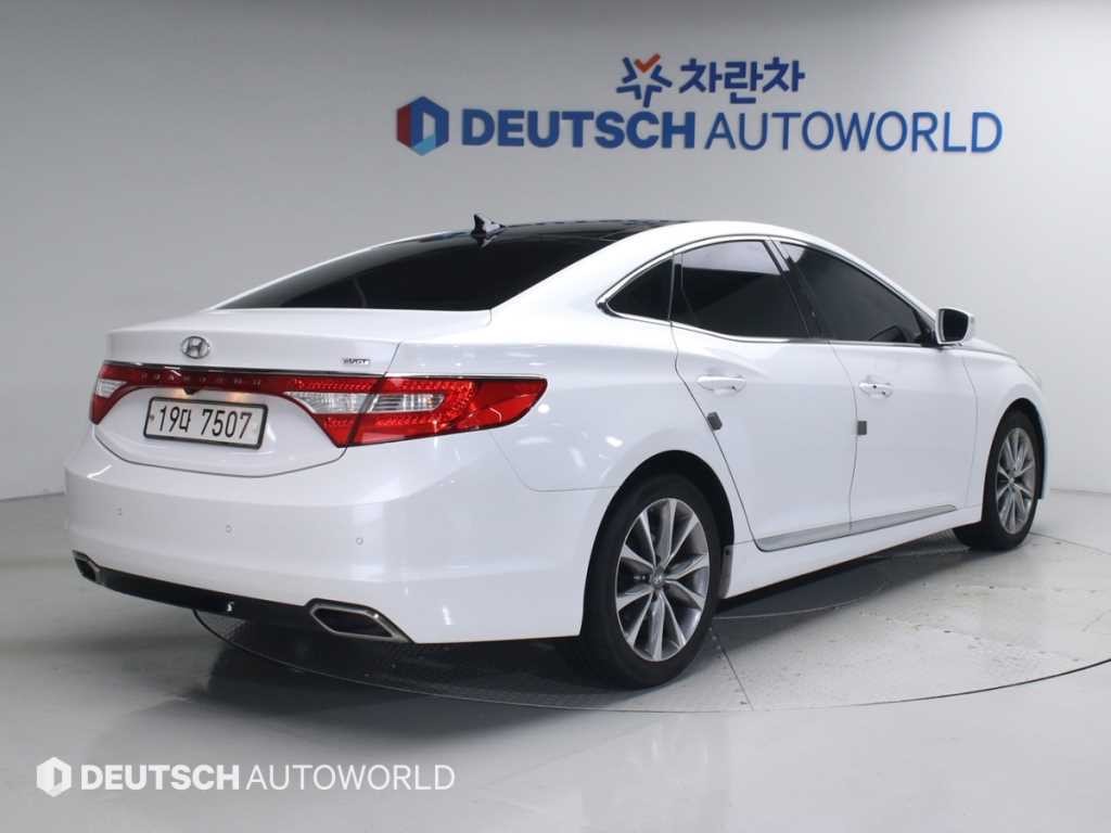 현대 그랜저 그랜저 HG HG220 PREMIUM 컬렉션 이미지 2
