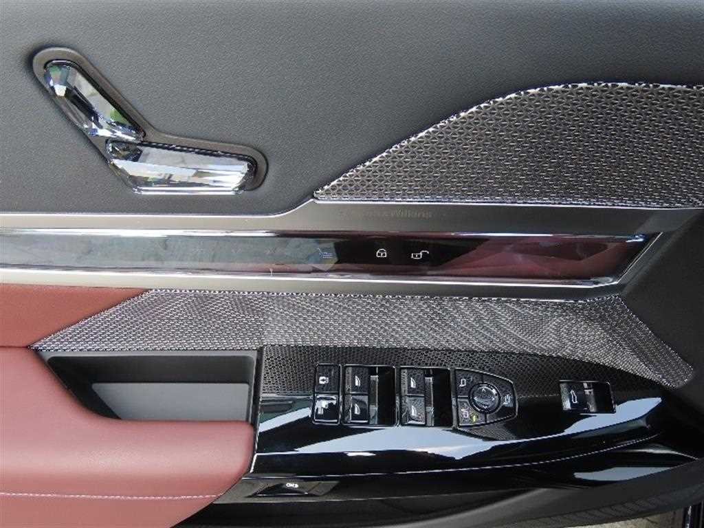 BMW 7시리즈 7시리즈 (G70) 740i xDrive M 스포츠 리미티드 이미지 12