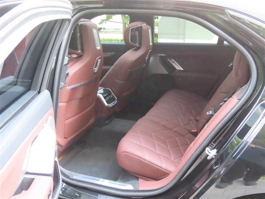 BMW 7시리즈 7시리즈 (G70) 740i xDrive M 스포츠 리미티드 이미지 14