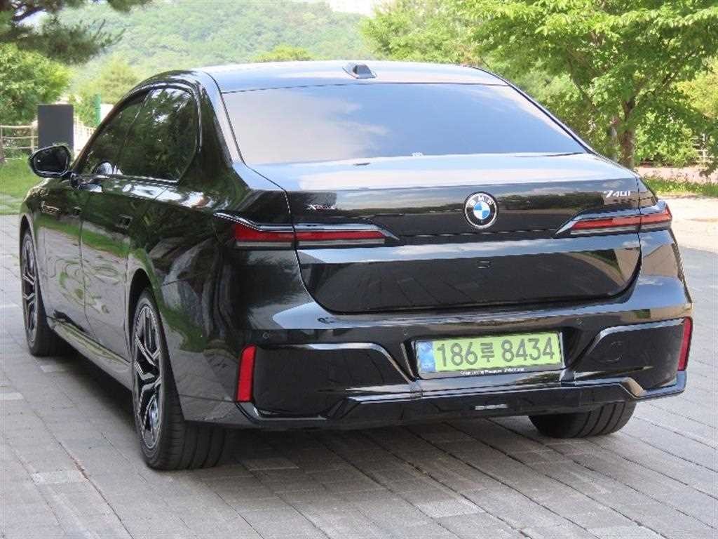 BMW 7시리즈 7시리즈 (G70) 740i xDrive M 스포츠 리미티드 이미지 4