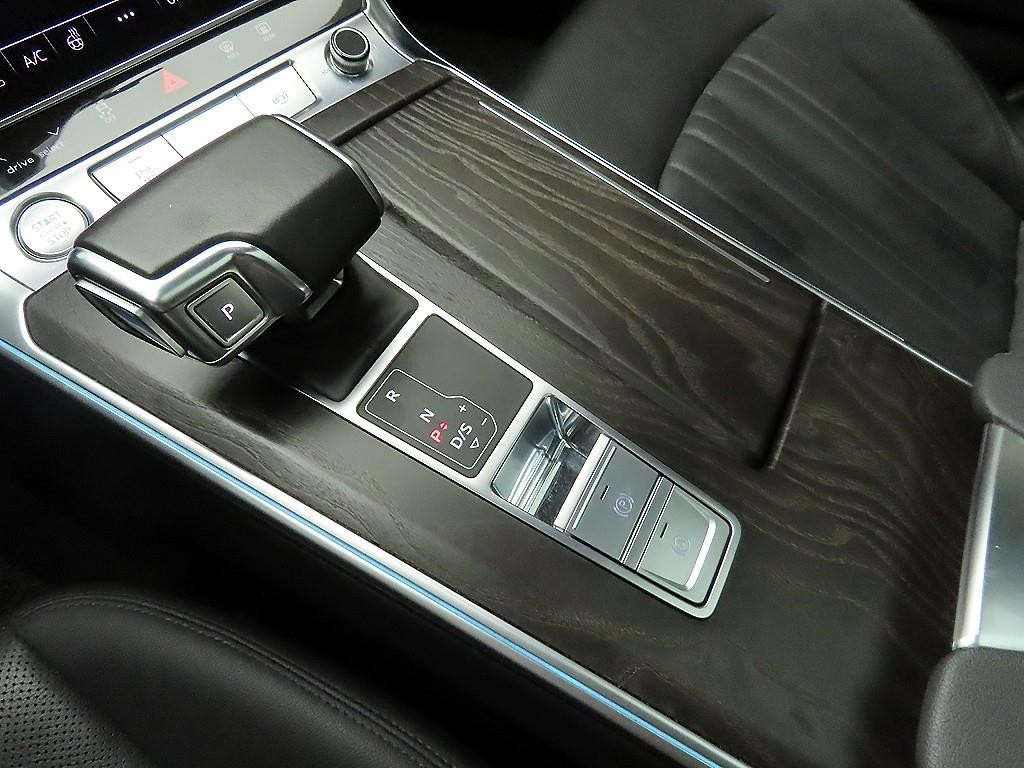 아우디 A6 A6 (C8) 45 TFSI 콰트로 프리미엄 이미지 10