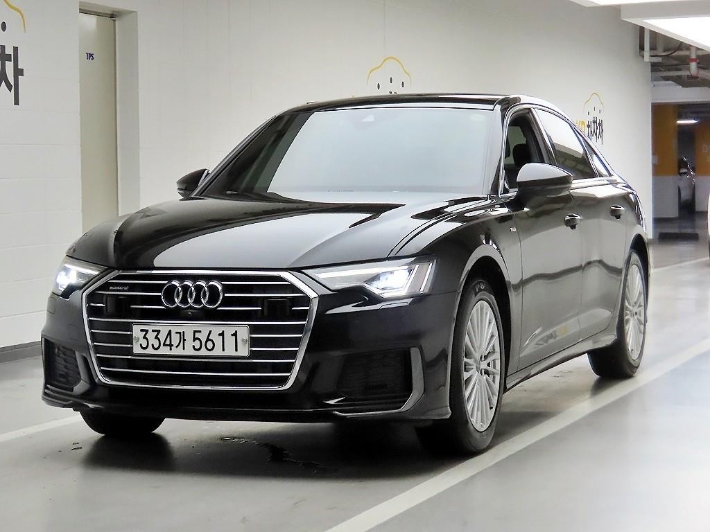 아우디 A6 A6 (C8) 45 TFSI 콰트로 프리미엄 이미지 2