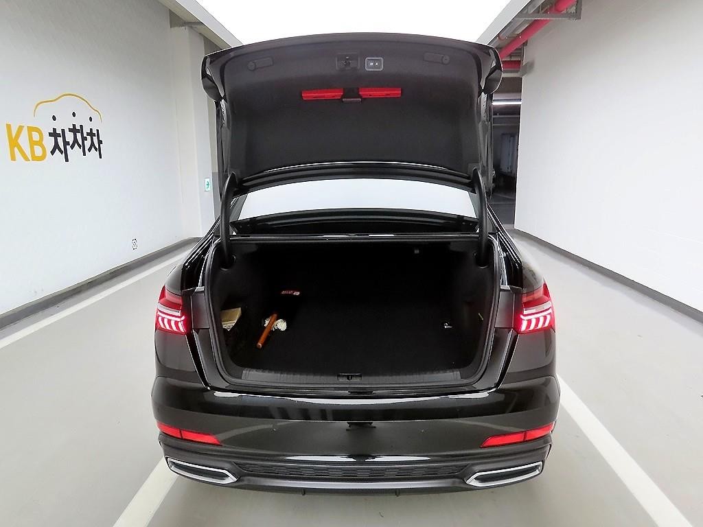 아우디 A6 A6 (C8) 45 TFSI 콰트로 프리미엄 이미지 5