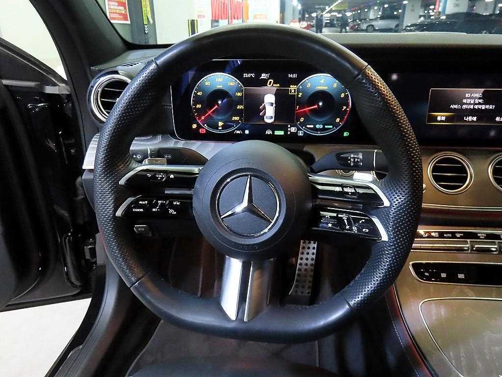 벤츠 E 클래스 E-클래스 W213 E350 4MATIC AMG LINE 이미지 8
