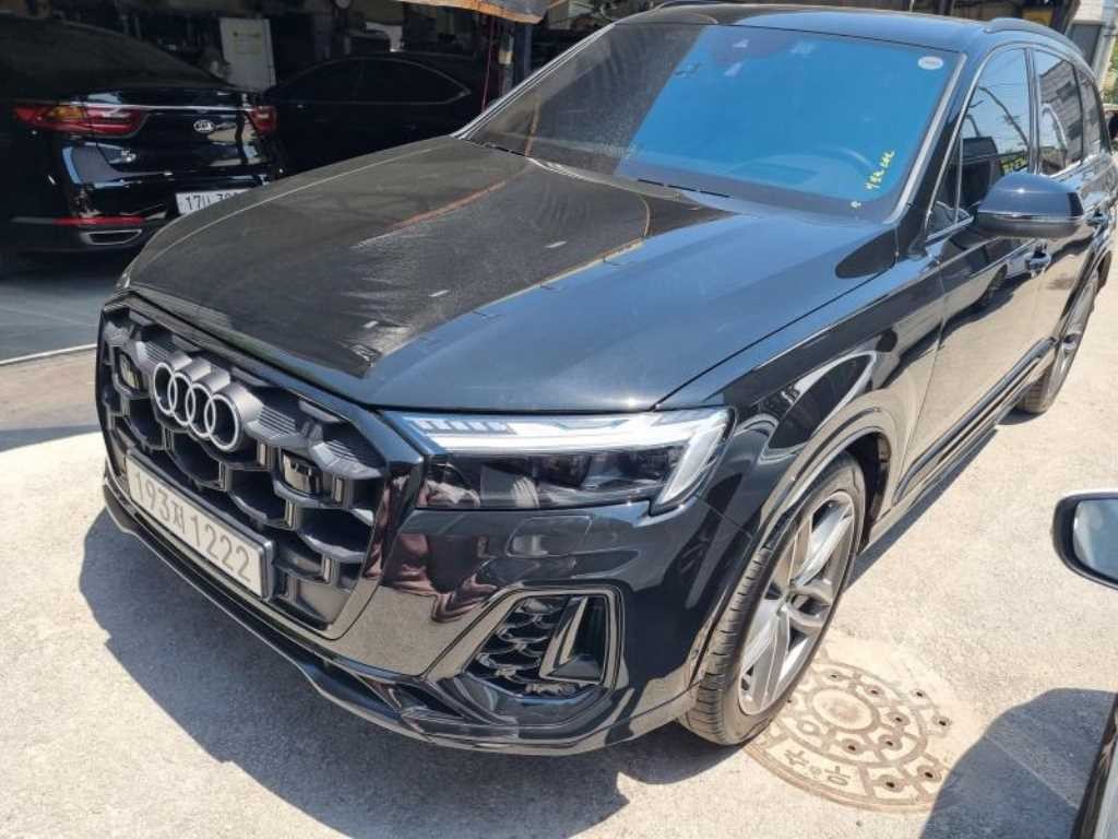 아우디 Q7 Q7 (4M) 55 TFSI 콰트로 프리미엄 이미지 2
