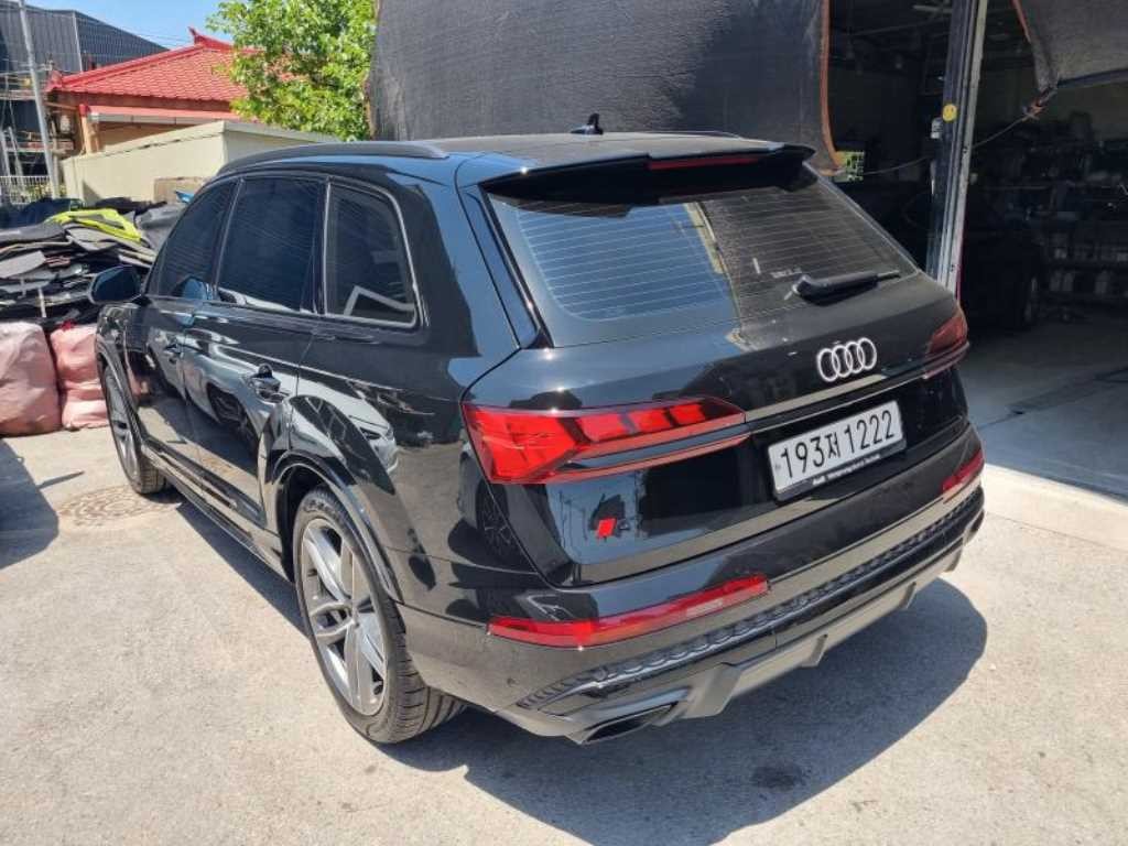 아우디 Q7 Q7 (4M) 55 TFSI 콰트로 프리미엄 이미지 3