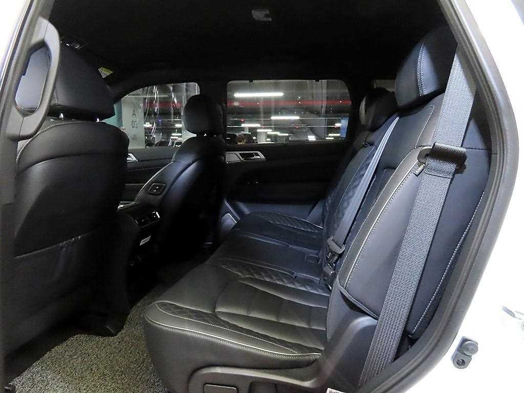 KG모빌리티(쌍용) 렉스턴 올 뉴 렉스턴 (Y450) 디젤 2.2 4WD 프레스티지 이미지 7