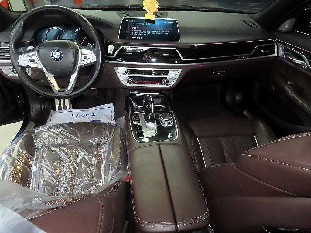 BMW 7시리즈 7시리즈 (G11) 740Ld xDrive M 스포츠 이미지 10