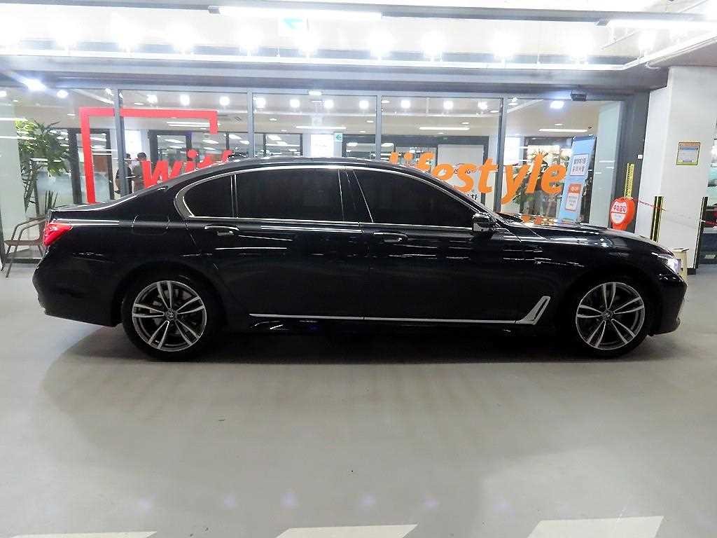 BMW 7시리즈 7시리즈 (G11) 740Ld xDrive M 스포츠 이미지 3