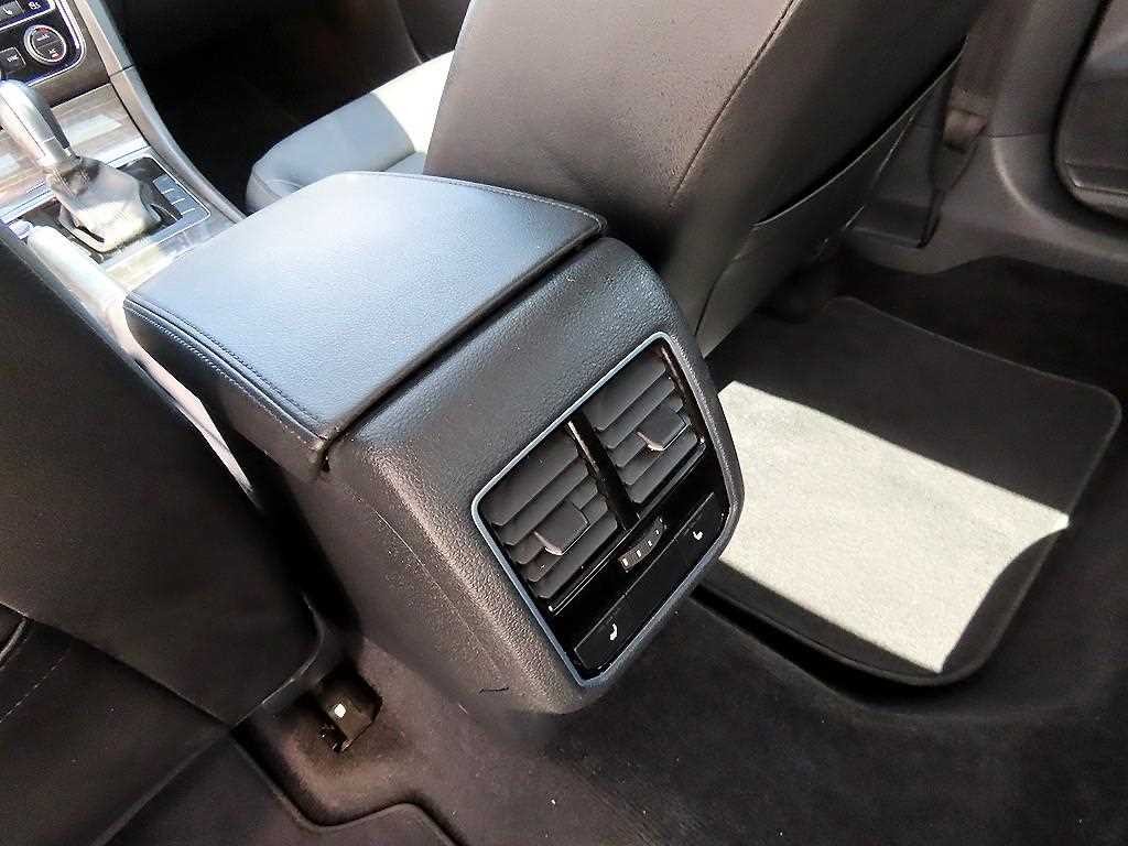 폭스바겐 파사트 더 뉴 파사트 2.0 TSI 이미지 16
