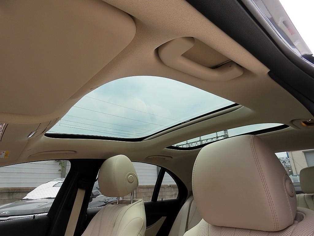 벤츠 E 클래스 E-클래스 W213 E450 4MATIC 익스클루시브 이미지 16