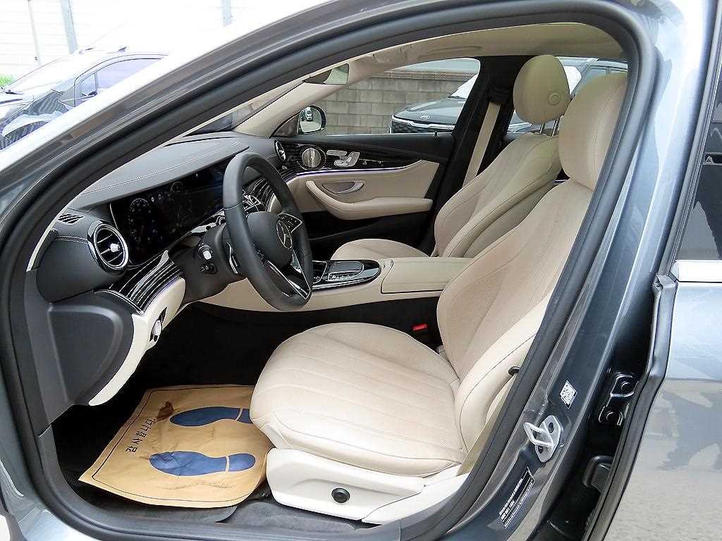 벤츠 E 클래스 E-클래스 W213 E450 4MATIC 익스클루시브 이미지 5
