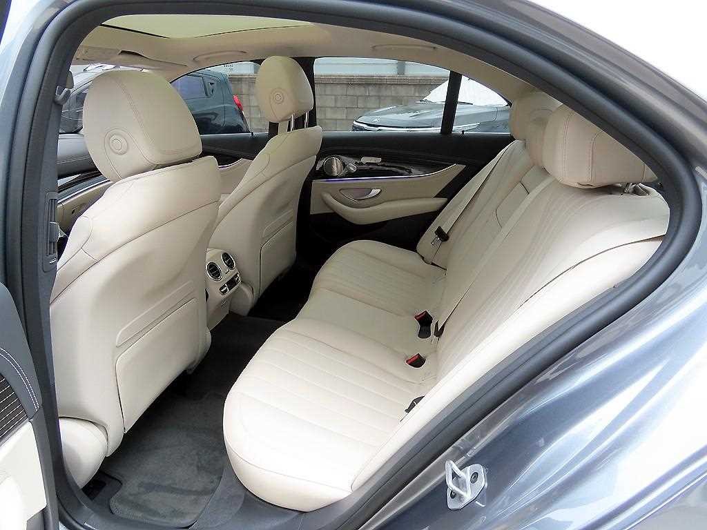 벤츠 E 클래스 E-클래스 W213 E450 4MATIC 익스클루시브 이미지 6