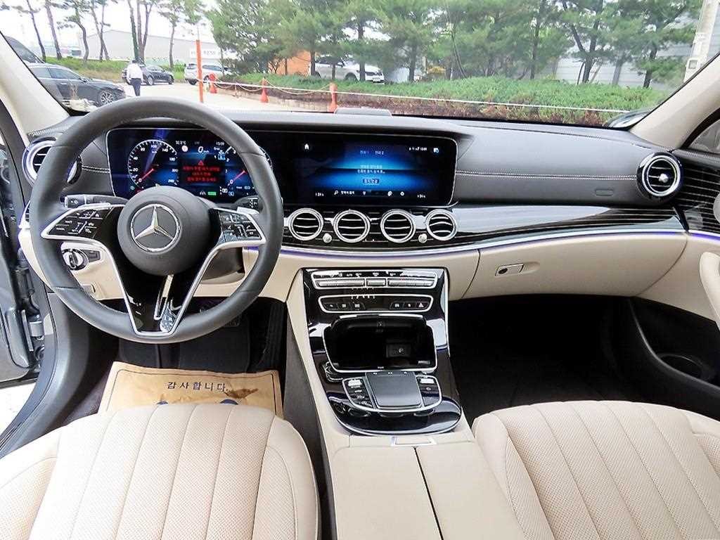 벤츠 E 클래스 E-클래스 W213 E450 4MATIC 익스클루시브 이미지 7