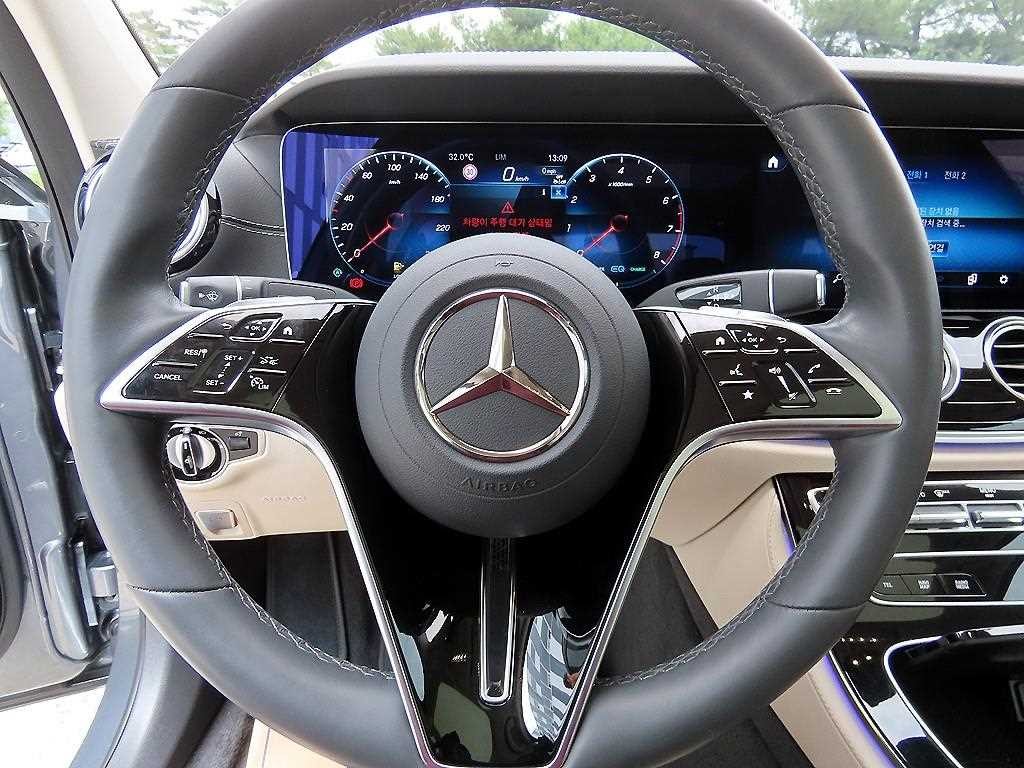 벤츠 E 클래스 E-클래스 W213 E450 4MATIC 익스클루시브 이미지 8