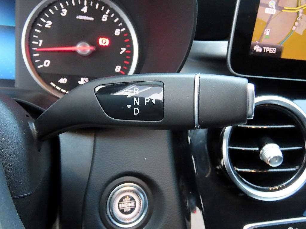 벤츠 C 클래스 C클래스 W205 C200 아방가르드 이미지 10
