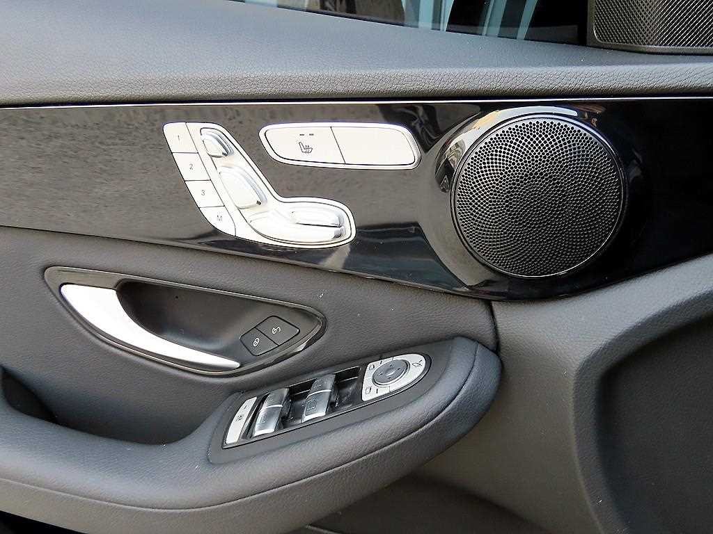 벤츠 C 클래스 C클래스 W205 C200 아방가르드 이미지 11