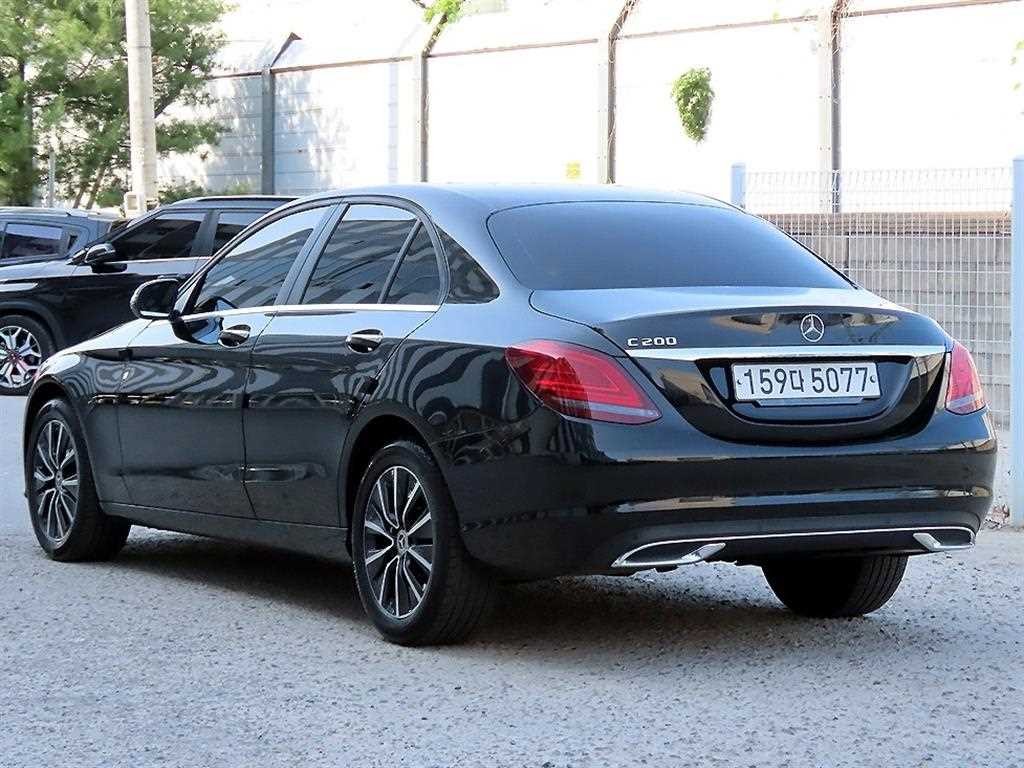 벤츠 C 클래스 C클래스 W205 C200 아방가르드 이미지 3