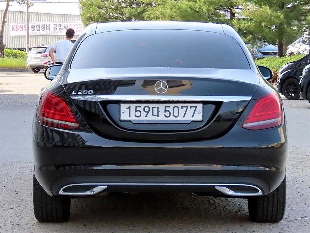 벤츠 C 클래스 C클래스 W205 C200 아방가르드 이미지 4