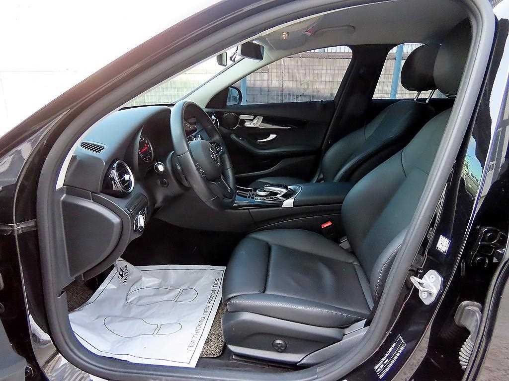 벤츠 C 클래스 C클래스 W205 C200 아방가르드 이미지 5
