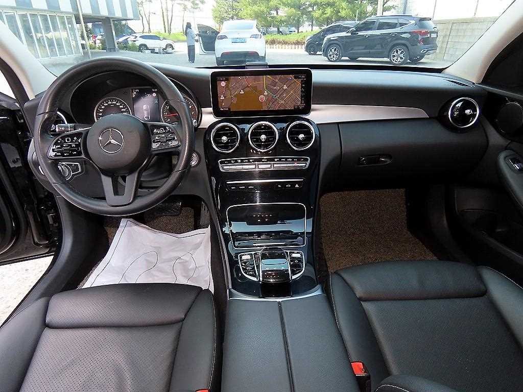 벤츠 C 클래스 C클래스 W205 C200 아방가르드 이미지 7