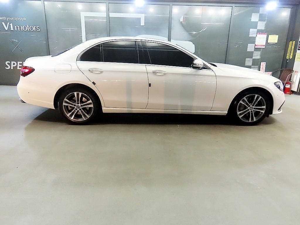 벤츠 E 클래스 E-클래스 W213 E350 4MATIC 아방가르드 이미지 3
